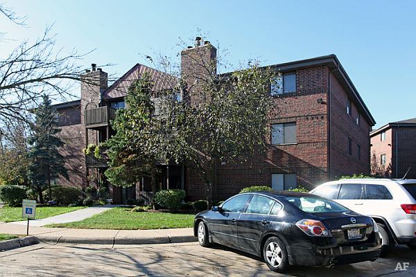 2 Bed 2 Bath  |  1330-C Brook St  |  St. Charles