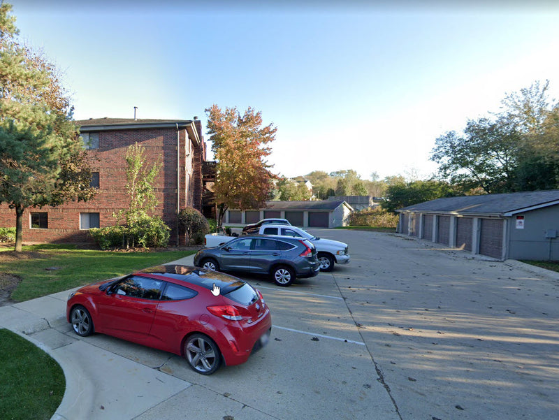 2 Bed 2 Bath  |  1340-J Brook St  |  St. Charles IL