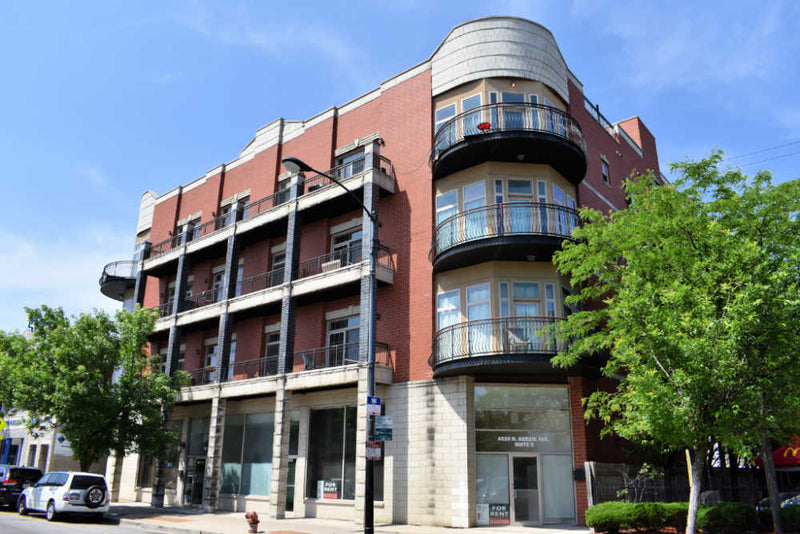 2 Bed 2 Bath  |  4518 N Kedzie #2E  |  Albany Park