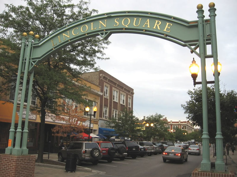 1 Bed 1 Bath  |  2738-GDN W Winnemac  |  Lincoln Square