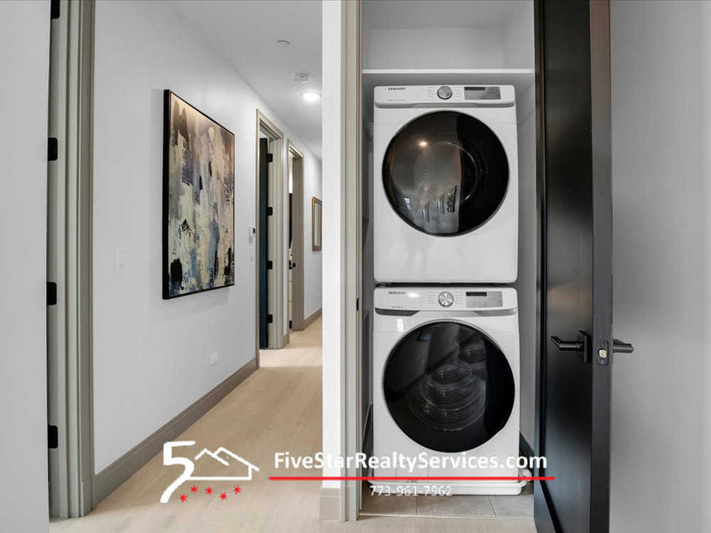 3 Bed 2 Bath  |  4235 S Champlain #2S  |  Bronzeville