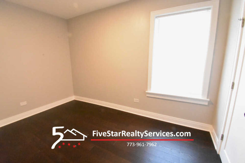 2 Bed 1 Bath  |  4205-2 N Pulaski  |  Irving Park