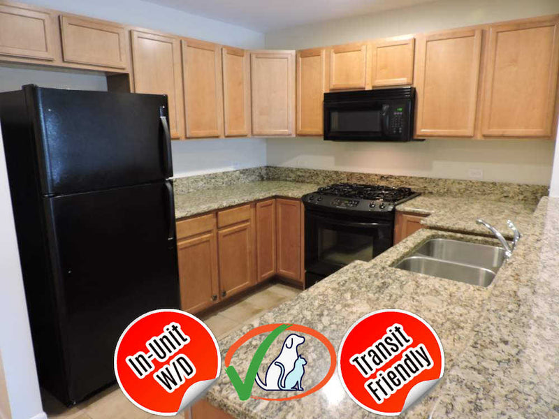 2 Bed 2 Bath  |  8255 Skokie Blvd #303  |  Skokie
