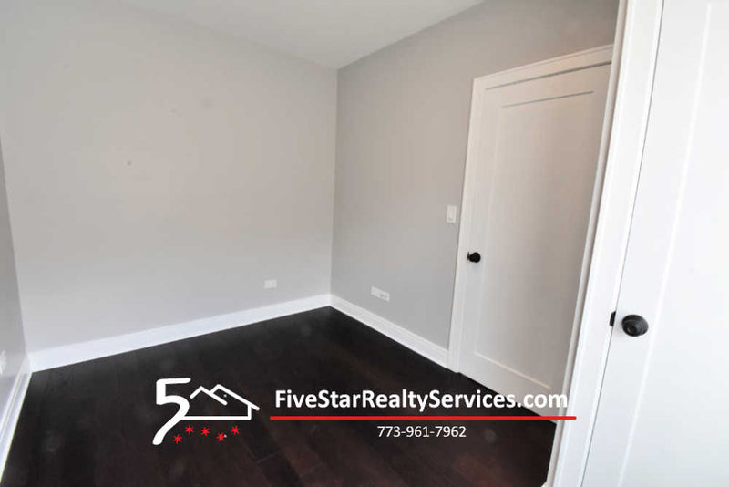 2 Bed 1 Bath  |  4205-2 N Pulaski  |  Irving Park